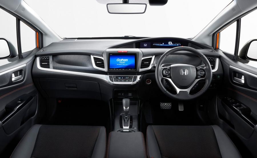 Торпедо Honda Jade RS 2018 года  (JP) (фото 2 из 13)